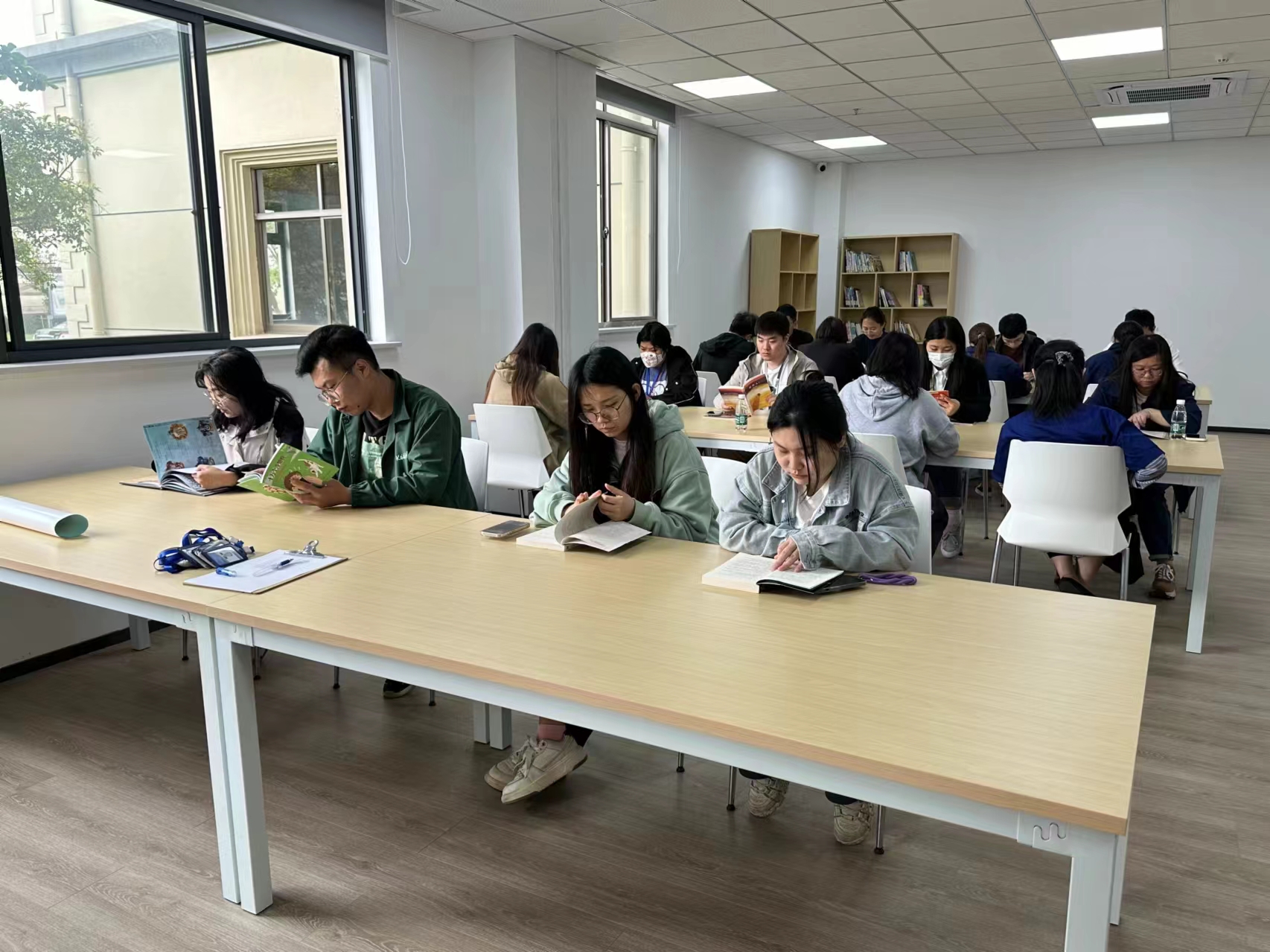 读万卷书,行万里路 | 2024年通鼎集团开展读书月系列活动 读万卷书,行万里路 | 2024年通鼎集团开展读书月系列活动